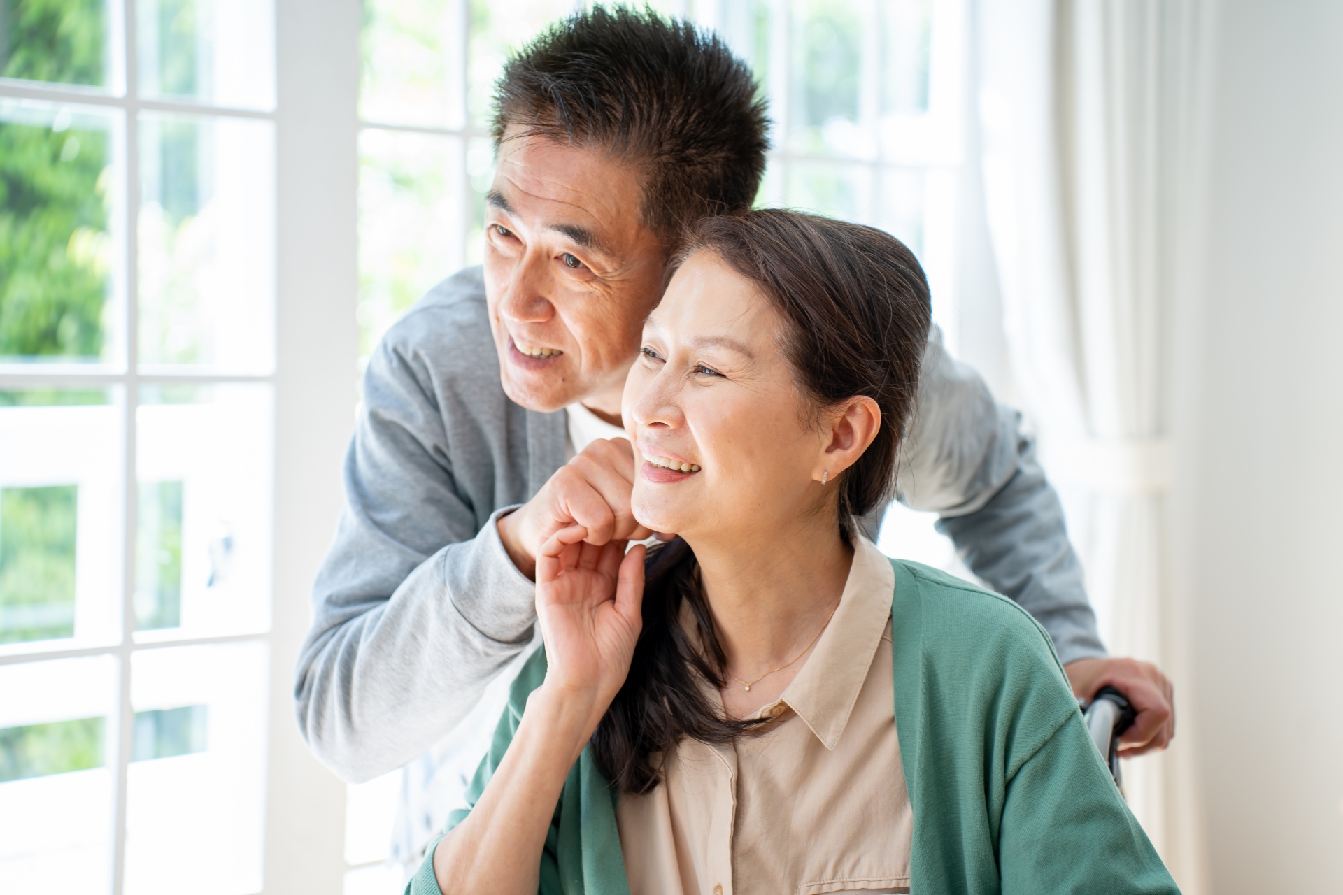 中高年の男女